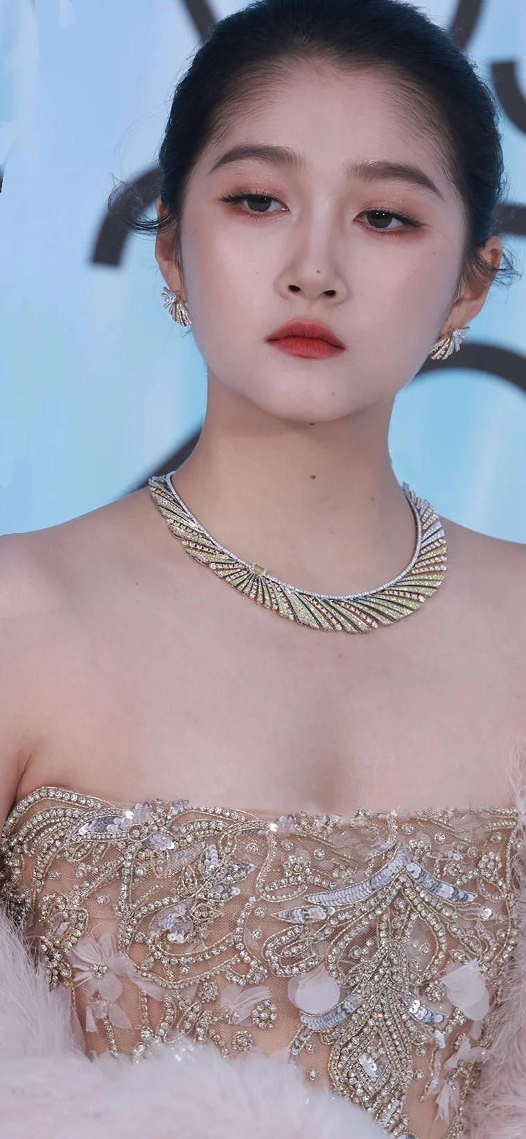 关晓彤 清透御姐妆高级 美的