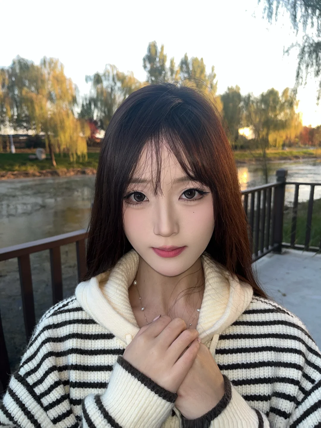 朋友圈一女的天天发自己