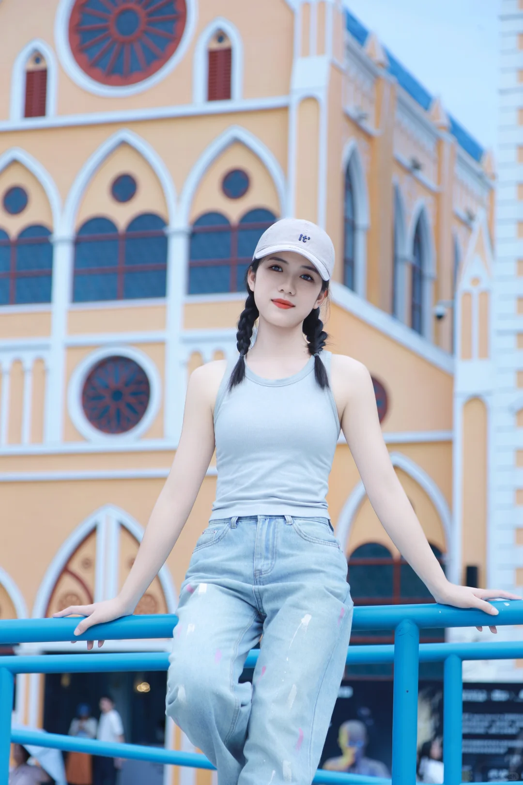 酷酷少女，拍照出发！