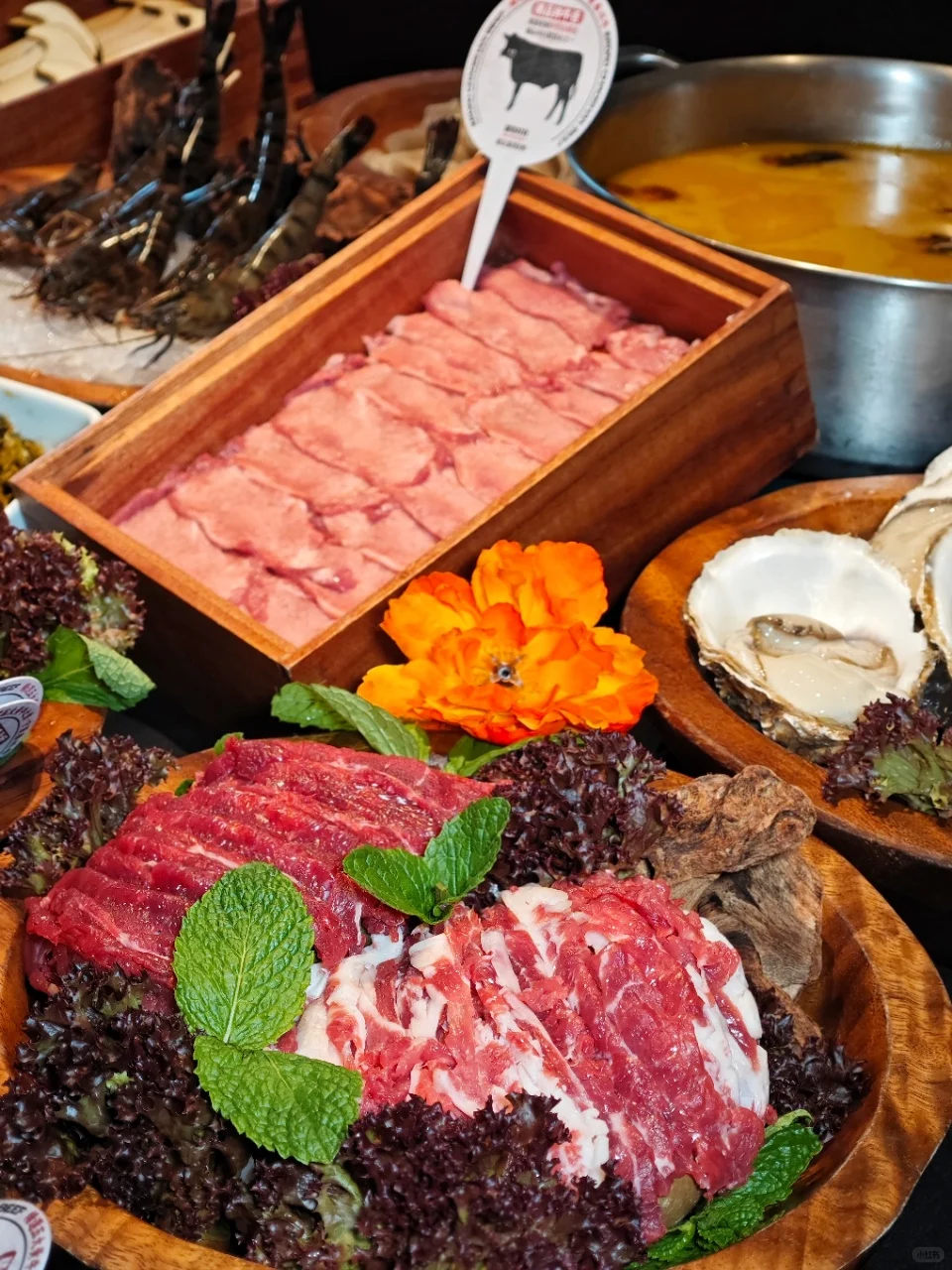 应季而食｜豌豆尖配潮汕牛肉火锅，鲜美