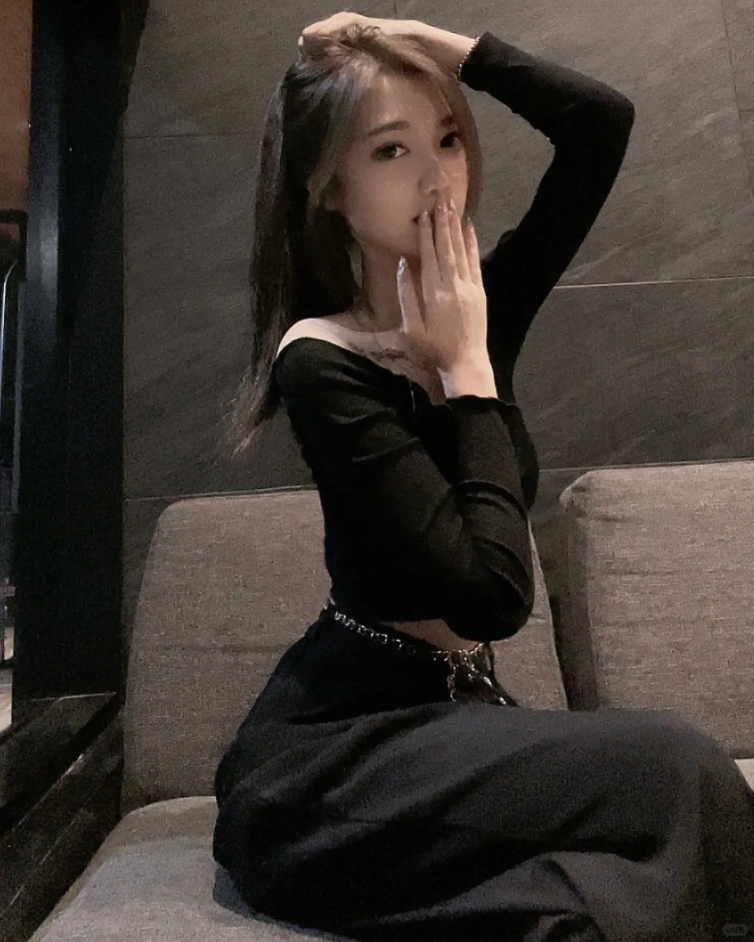 妩媚动人，尽显女人味。