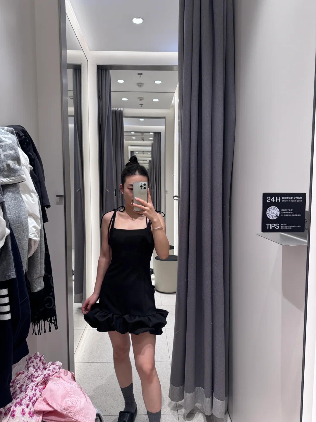 UR新品小黑裙是可以原相机直出的程度了
