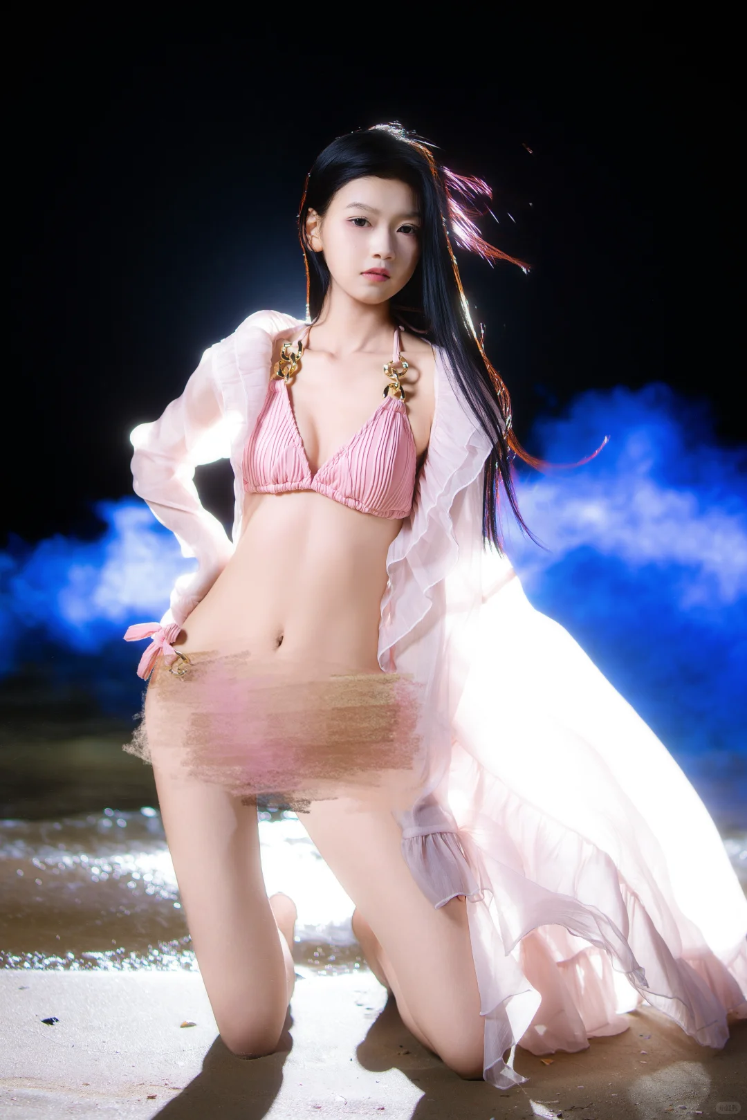 三亚约拍📷夜晚的三亚湾和烟雾烟花搭配出片