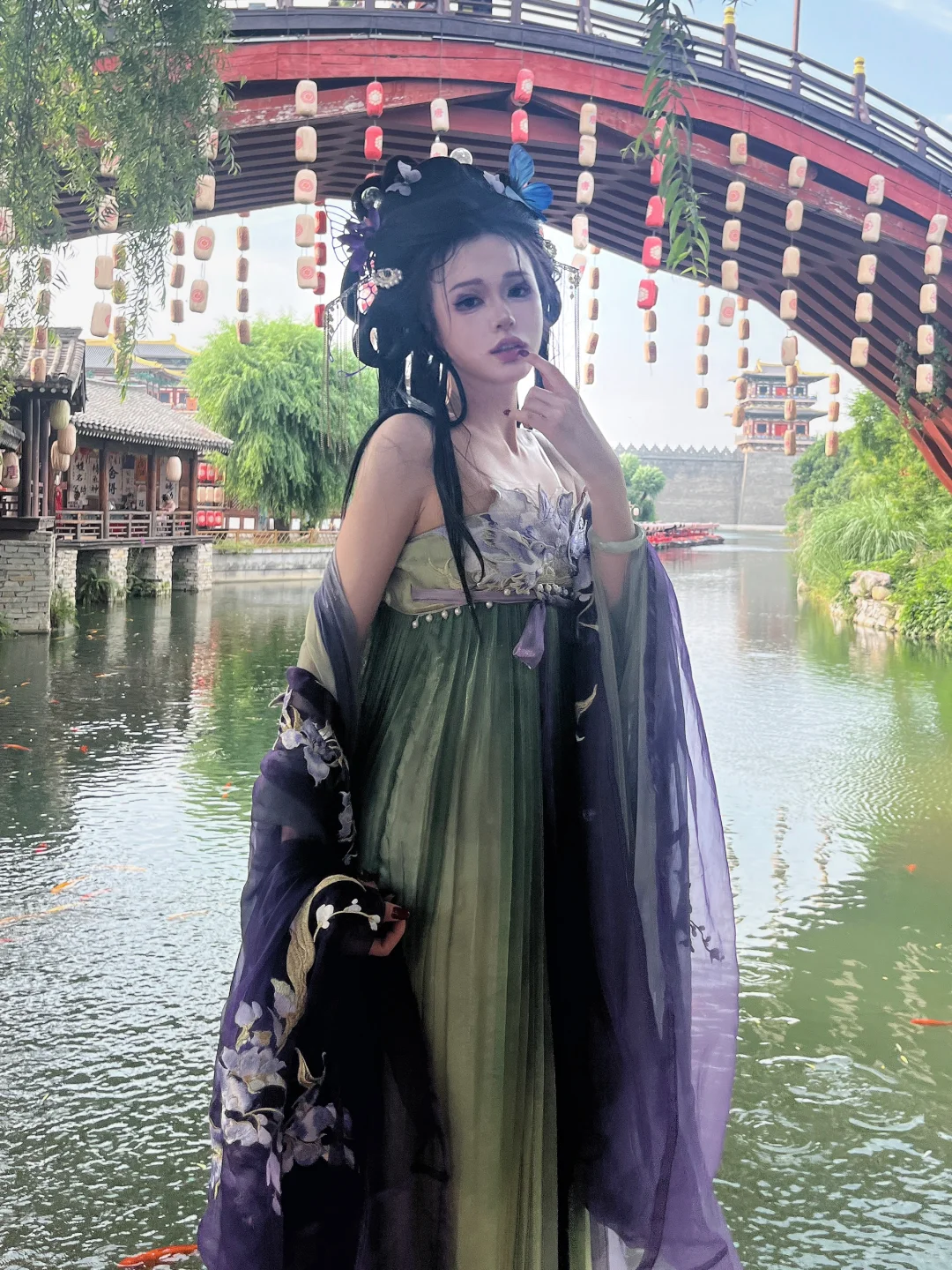 “那妖常扮做美丽的女子，最擅长蛊惑人心”