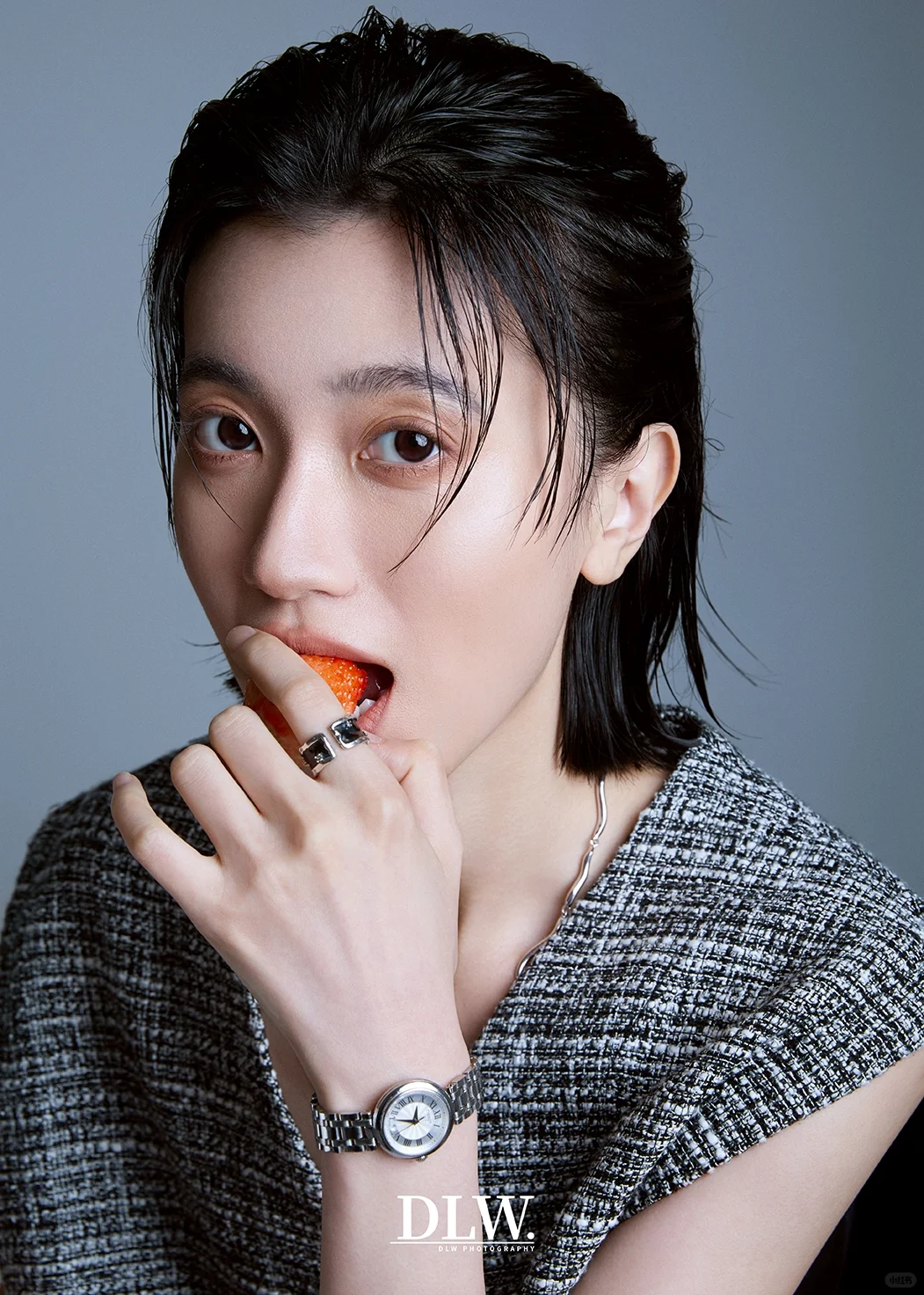 韩杂生日系列｜不一样的生日肖像