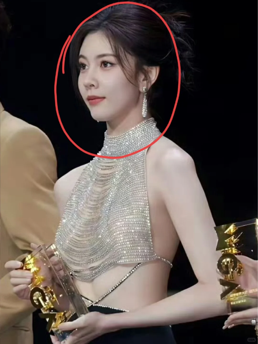 她可真敢穿啊！