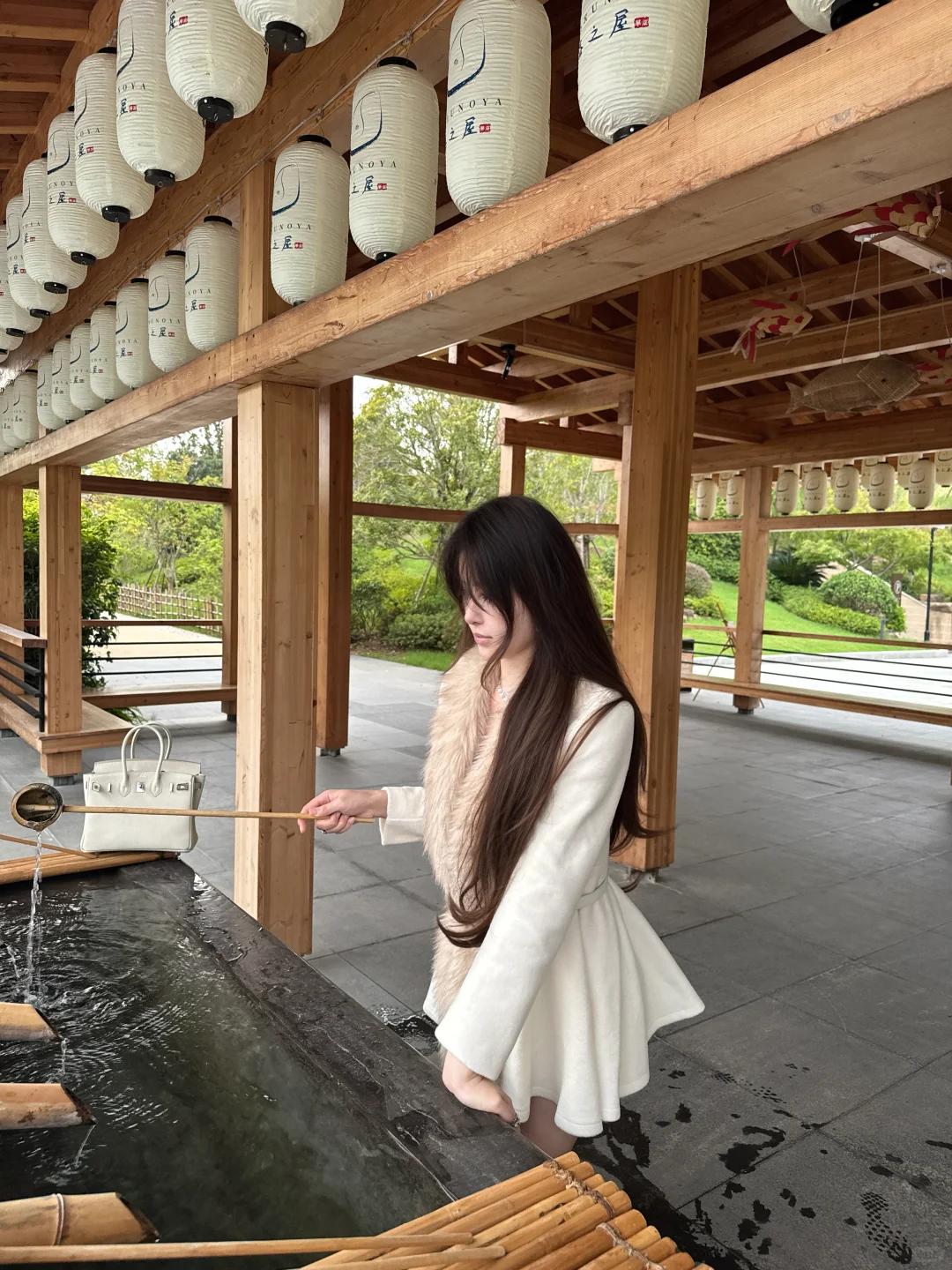 一眼娇娇贵养美女感