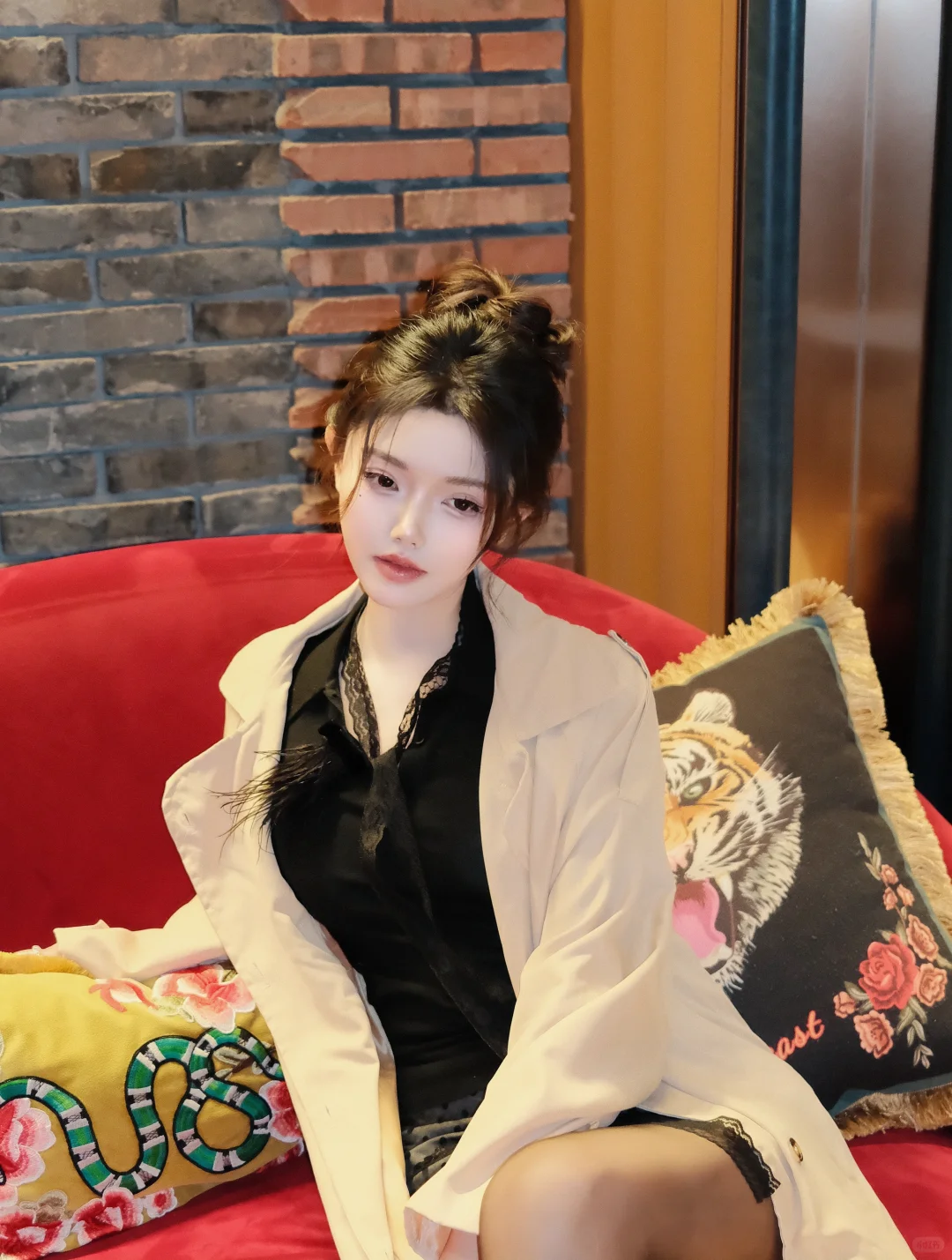 女大学生陪拍|邂逅复古与摩登的碰撞💥