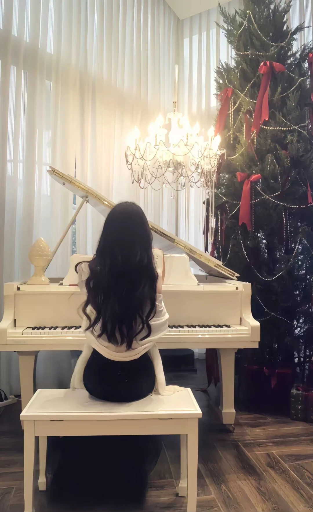 💃 被问爆！这条黑裙让我在街头封神