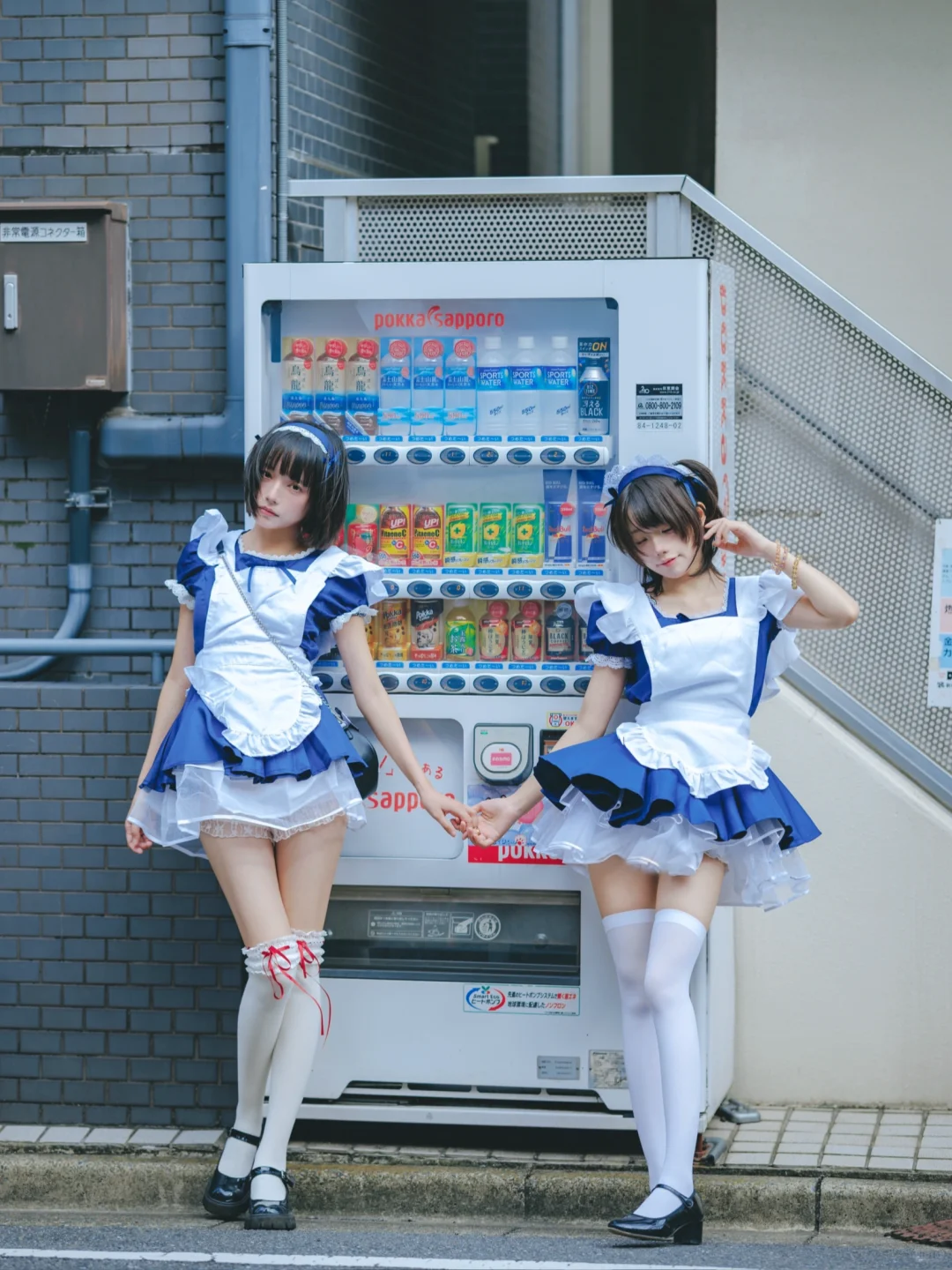 室外人像|在东京拍到了可爱的双子女仆！！