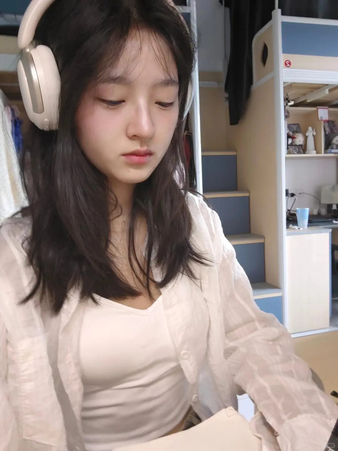 女大人生第一款头戴式降噪耳机😲