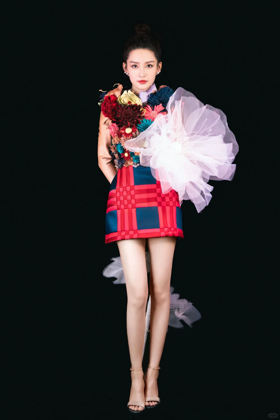 李沁 腰如细枝 腿如白瓷