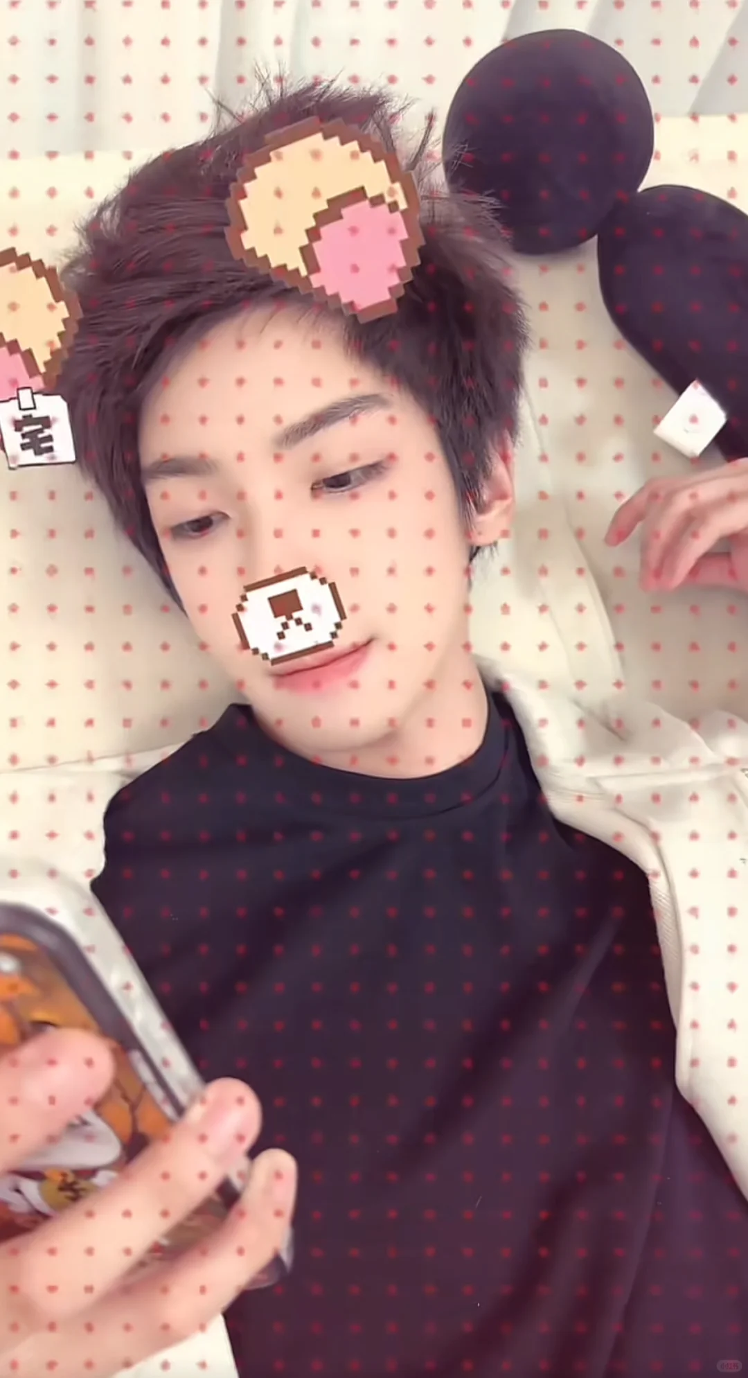 居家男友风手机壁纸|颜安