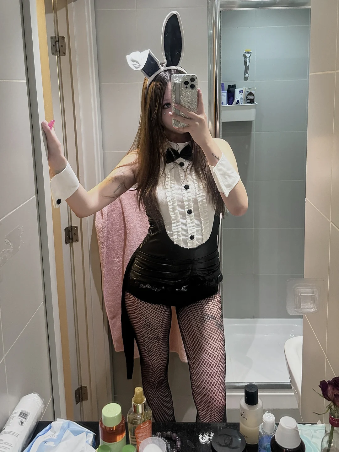 HALLOWEEN🐰🖤