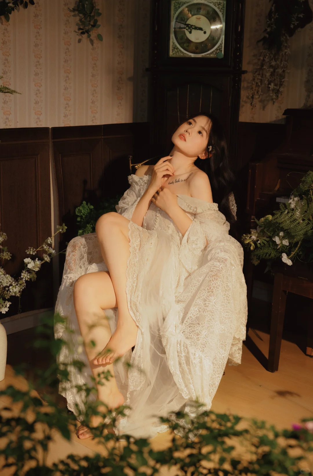 首次拍轻私房照 结果拍塌了