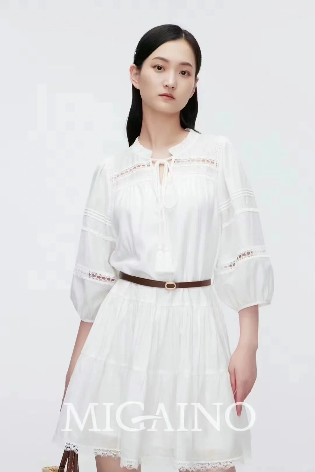 新品OOTD丨优雅气质一袭轻盈浅色裙装勾勒