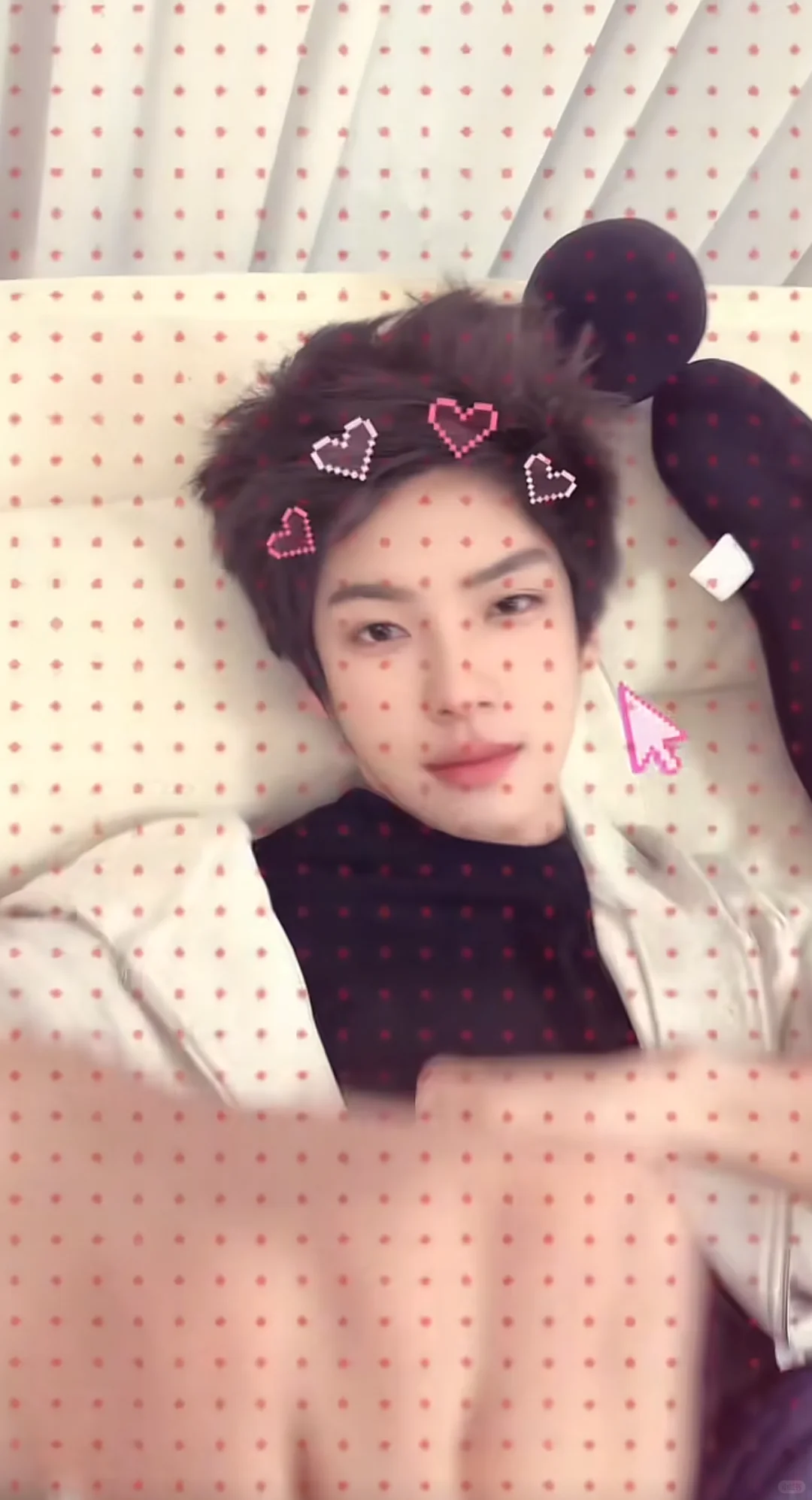 居家男友风手机壁纸|颜安