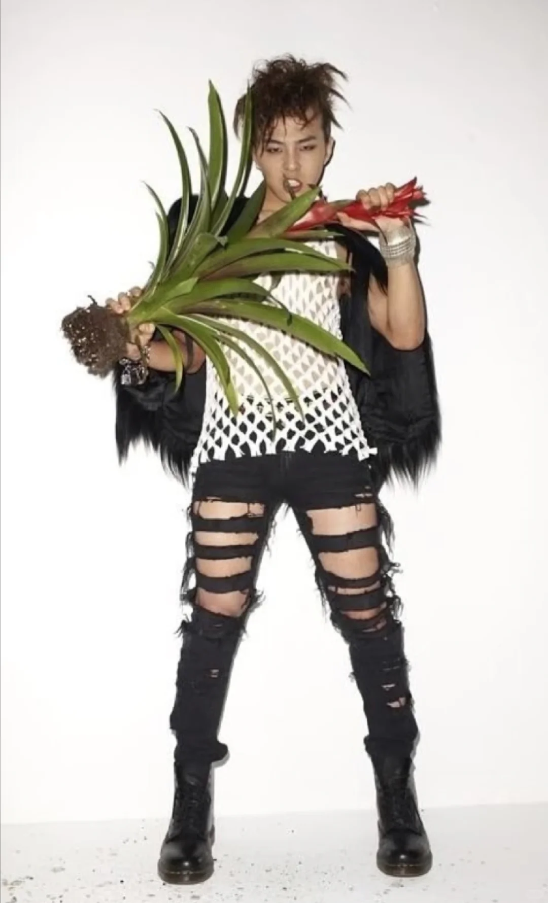 似男又似女，娇媚又英俊