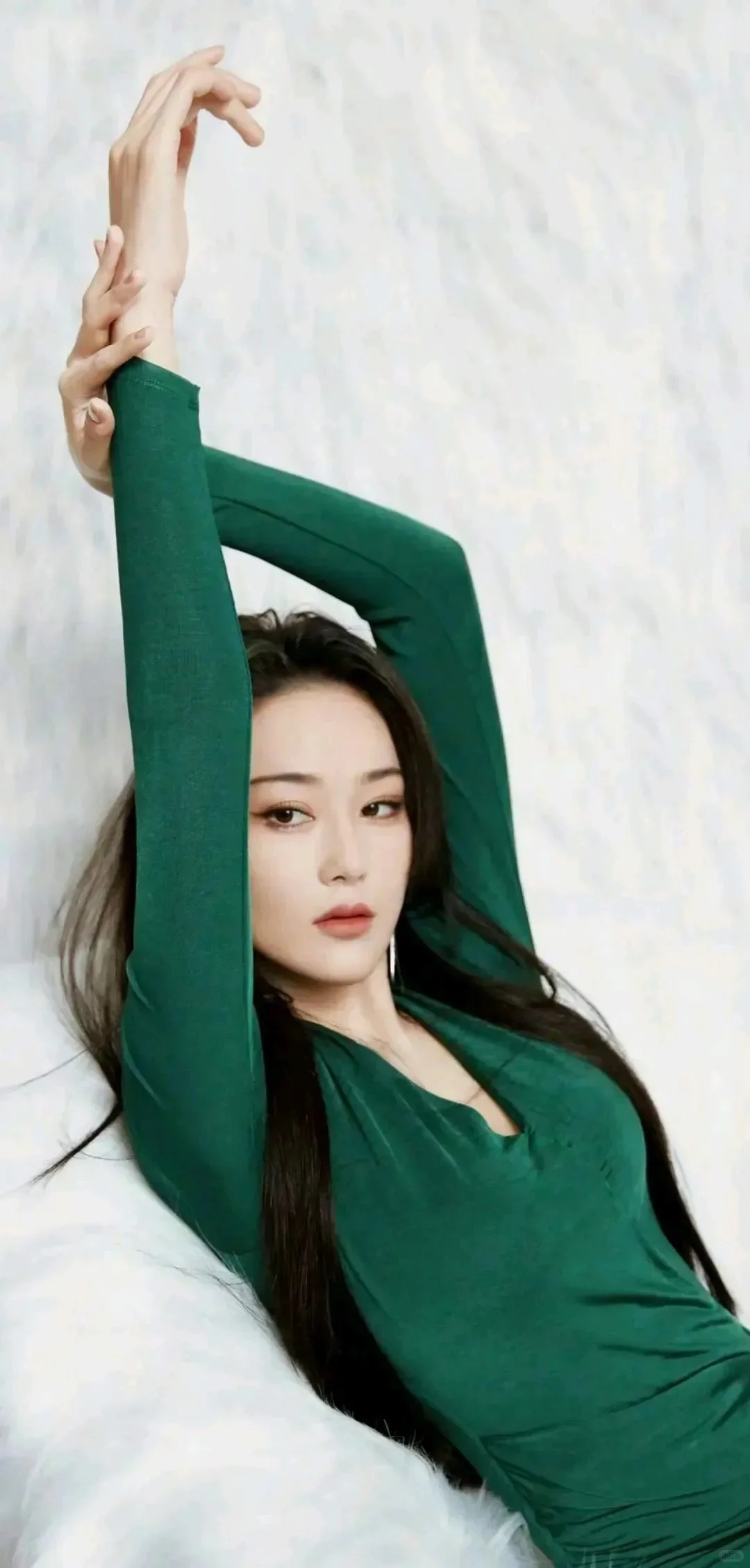 张馨予身材太有料了，极致妖艳诱惑！