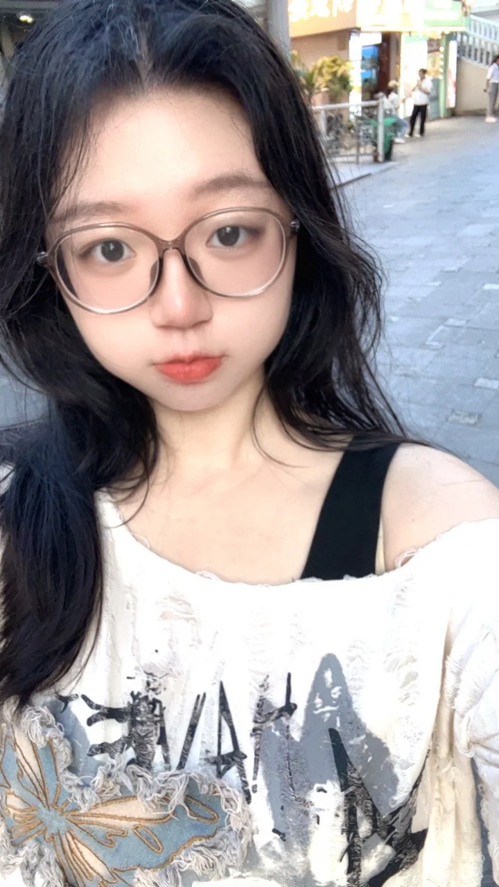 是谁的乖乖小女友