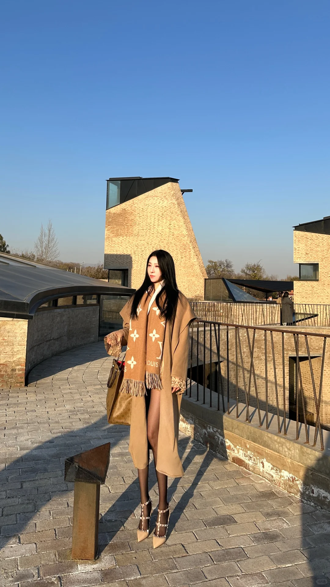 把糖炒栗子穿在身上了