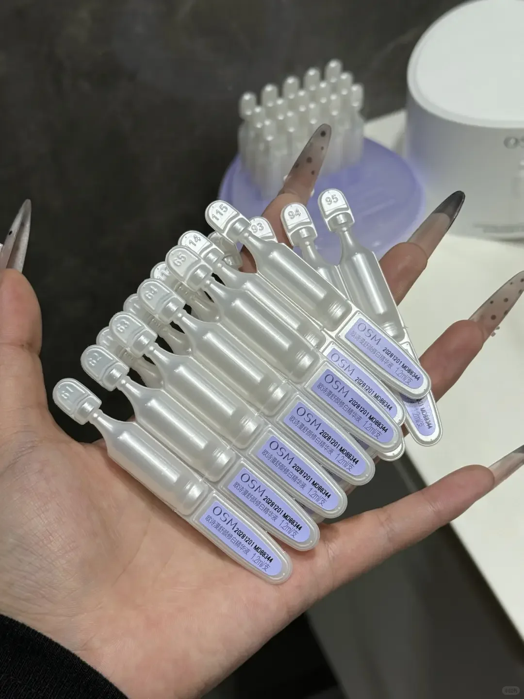 女大学生靠这玩意美白上岸了。。。