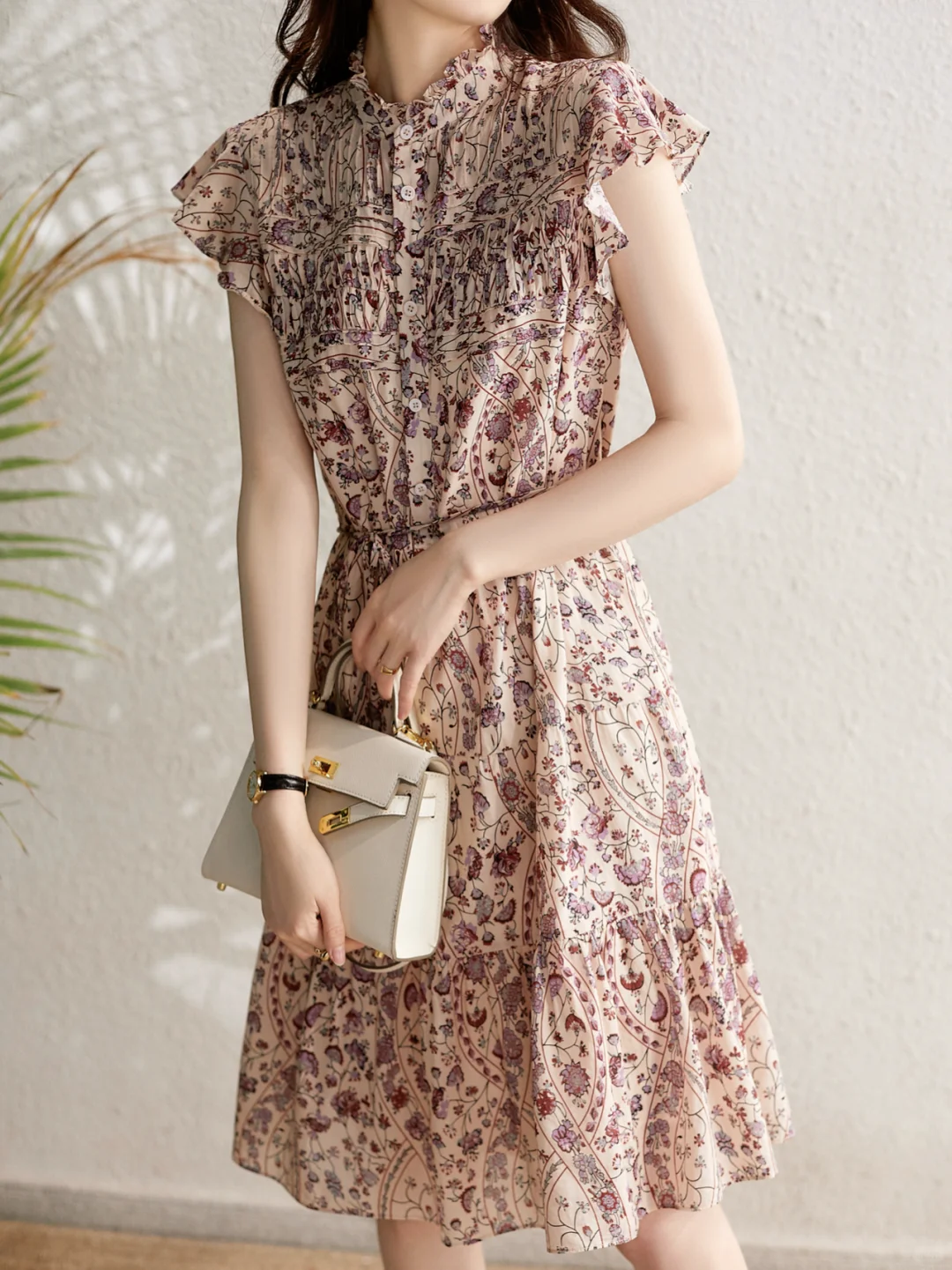 人间行走的荷尔蒙~颜色好美的碎花连衣裙👗