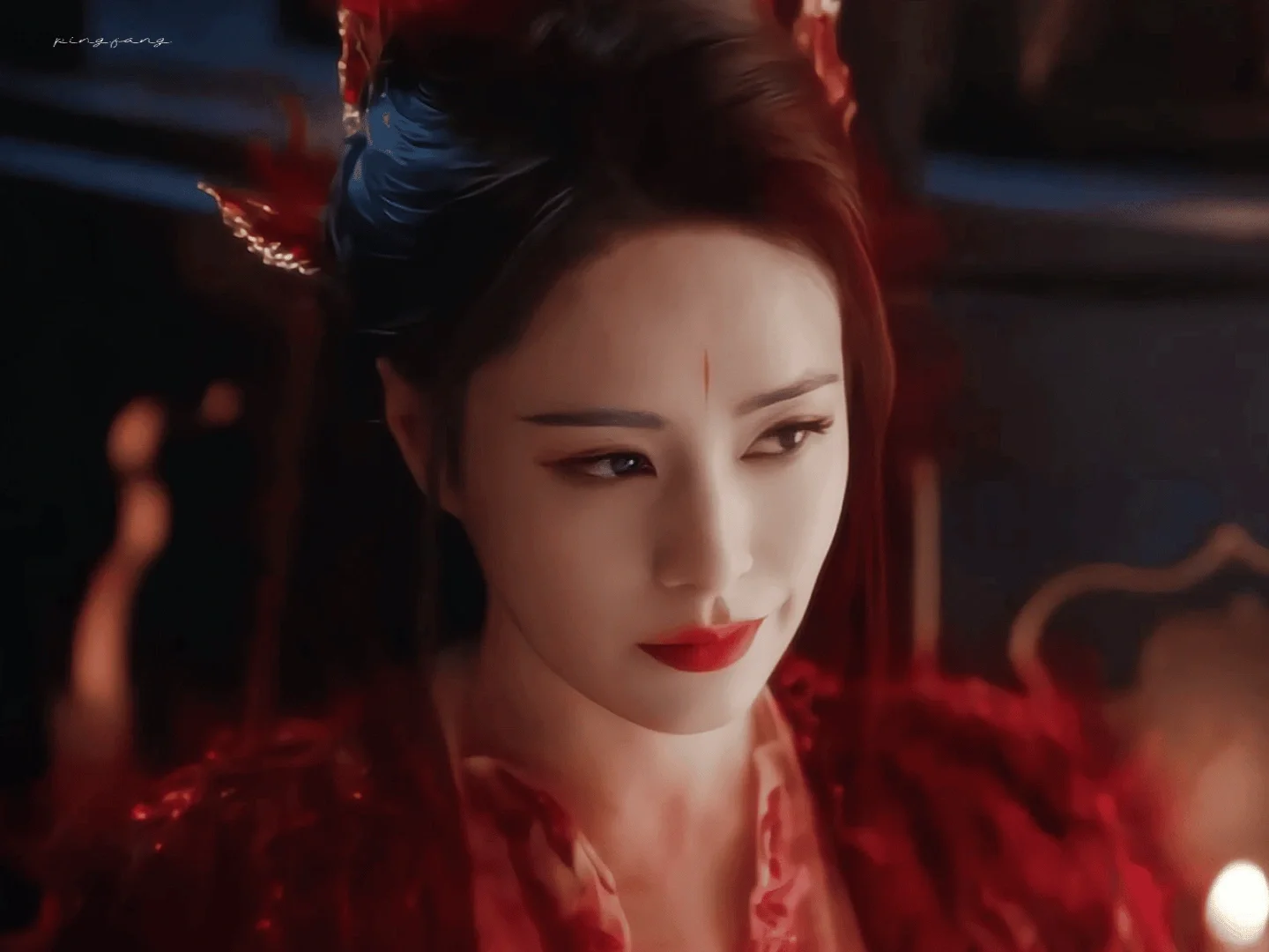 是不是这张脸演怨女才能这么有说服力!!!!