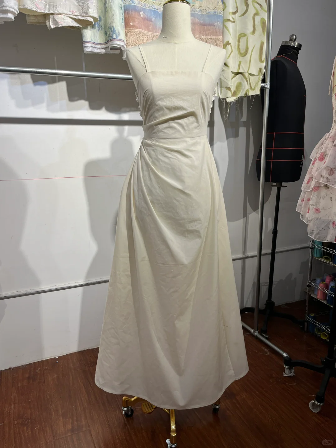 《雨夜邀请函》一版白胚样衣图透❕