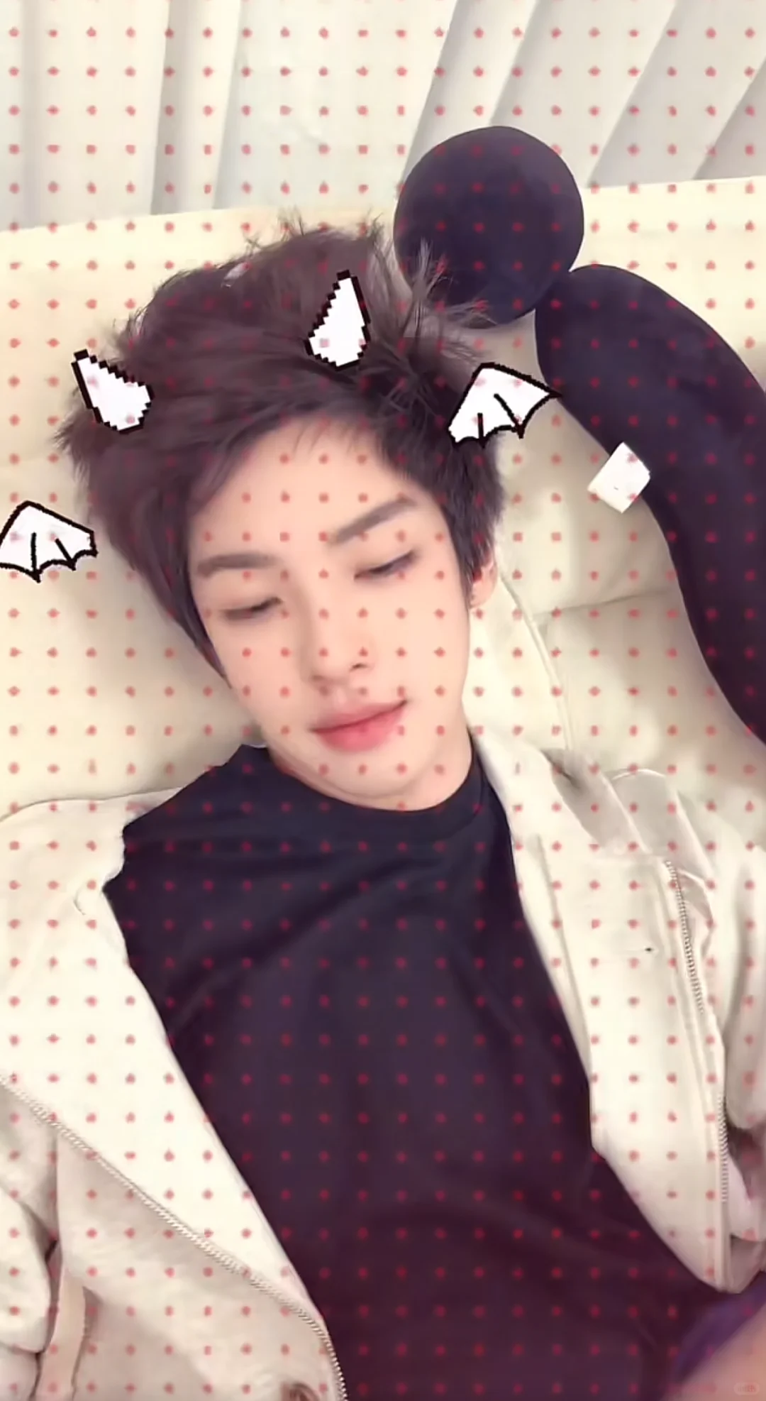 居家男友风手机壁纸|颜安