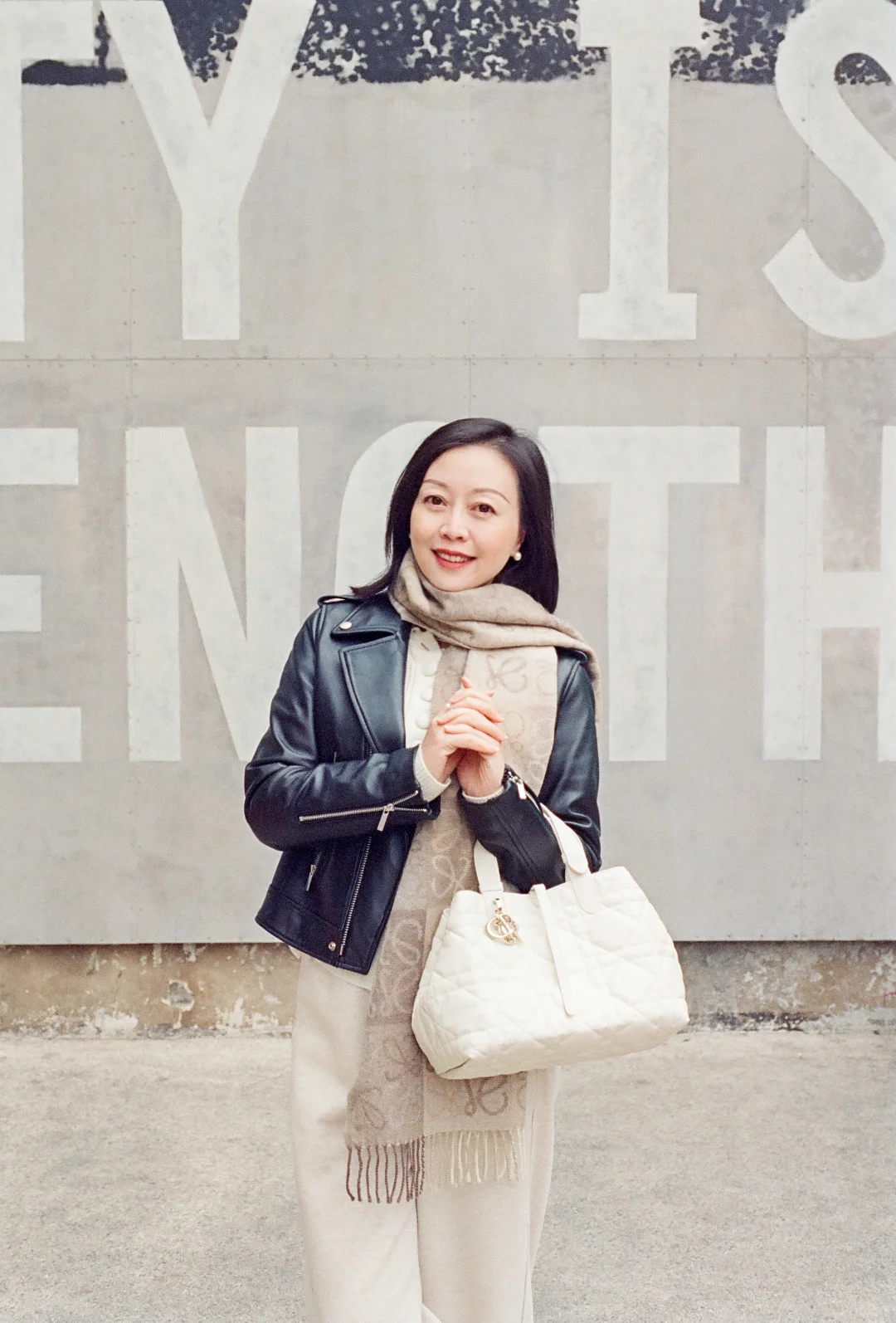 50岁的胶片浪漫：岁月从不败美人，只让她更