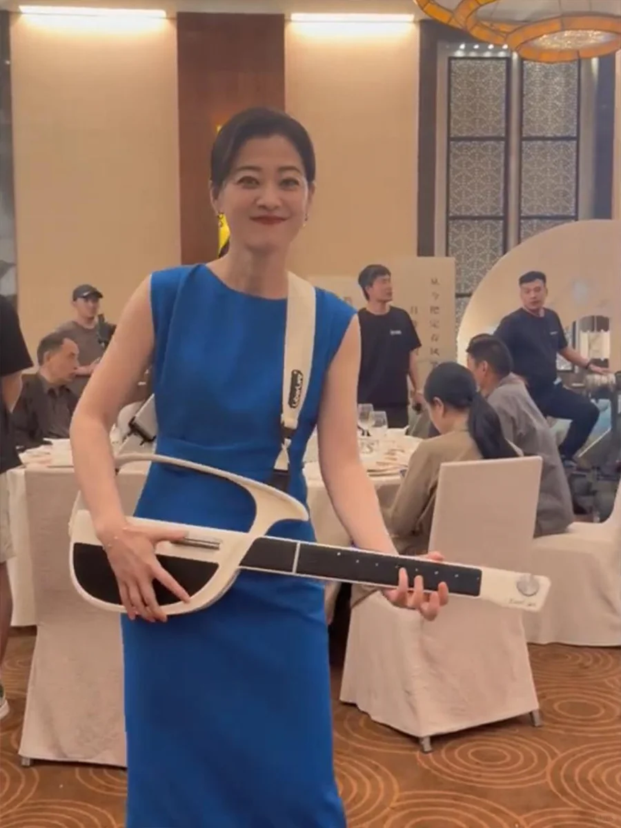 《我的后半生》| 刘丽娜高饱和度穿搭法