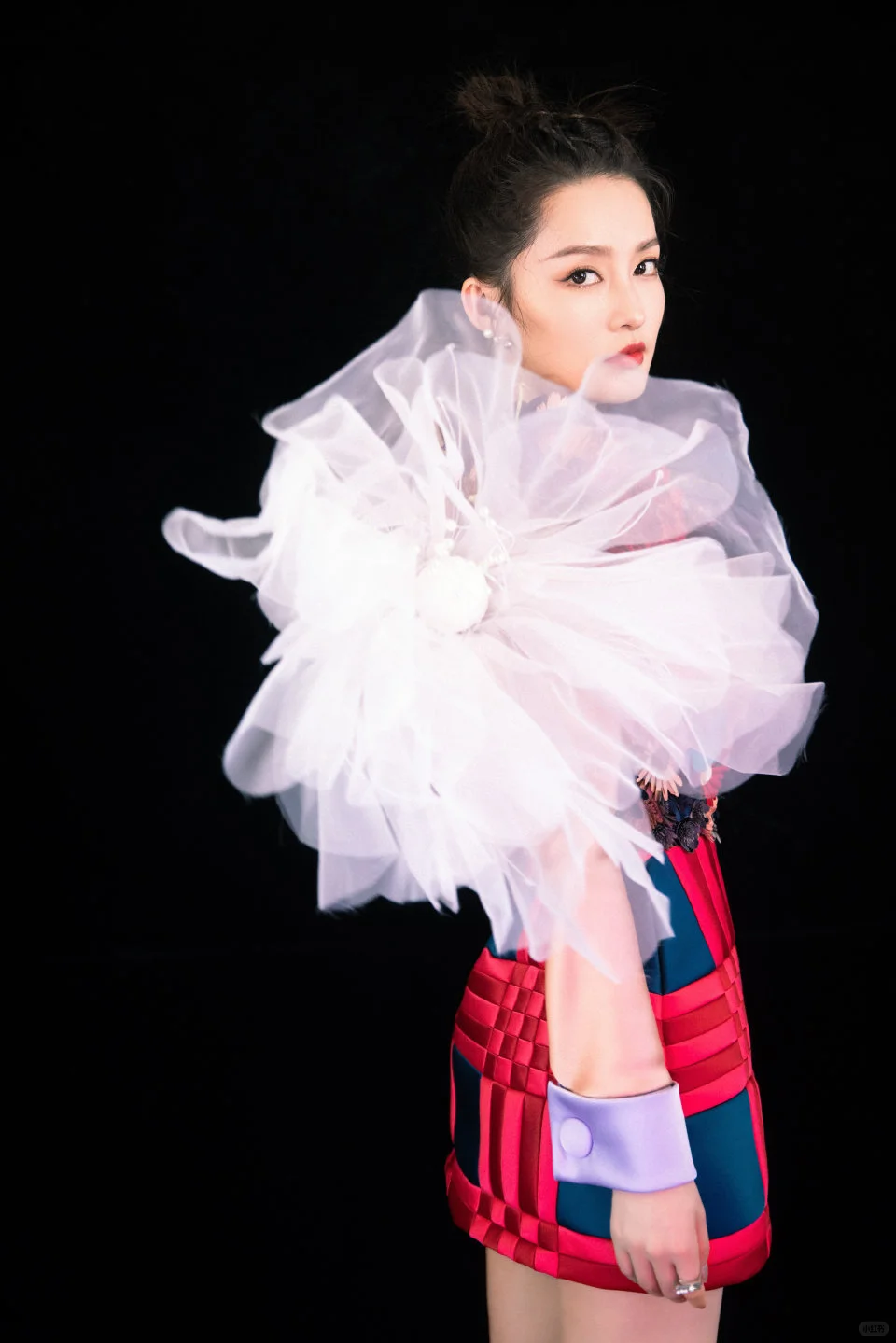 李沁 腰如细枝 腿如白瓷