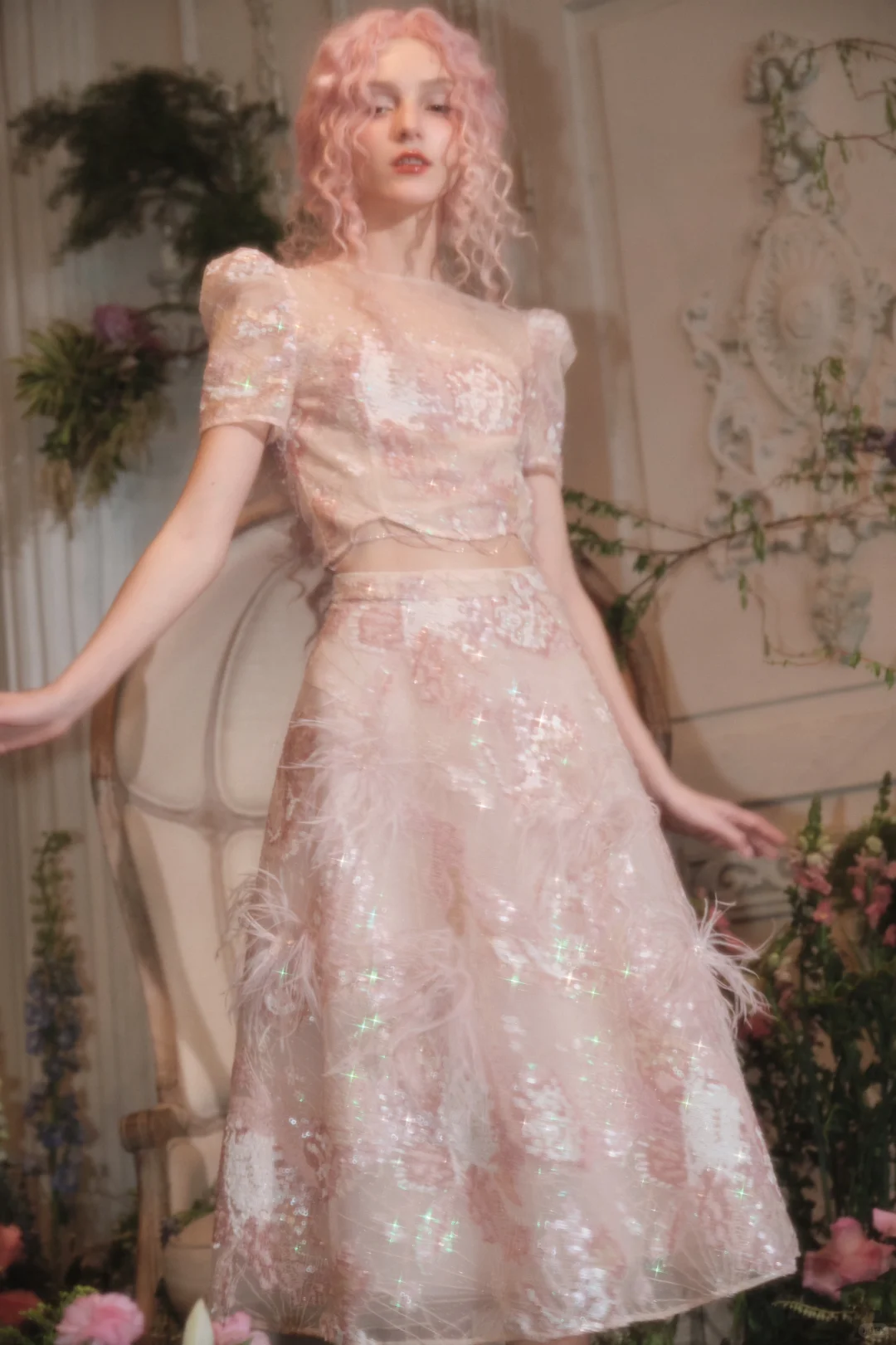 谁家的女明星出街啦丨粉红女郎无处安放的魅