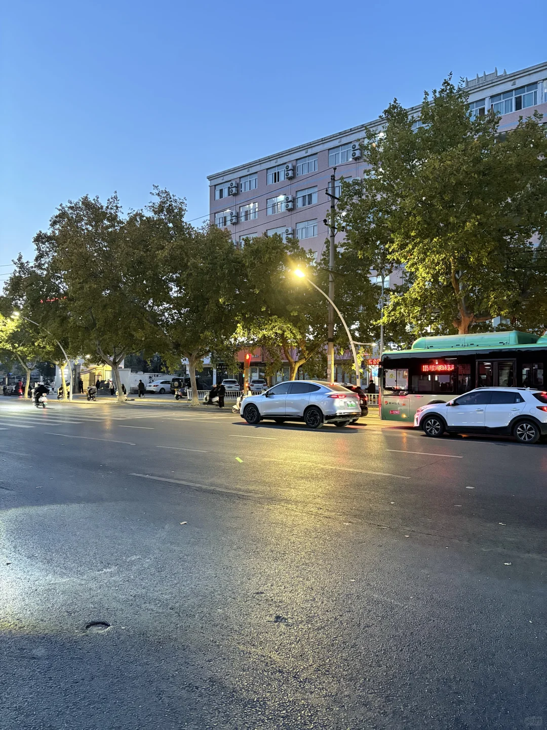 谁懂大学生宿舍吃饭的幸福感🥳