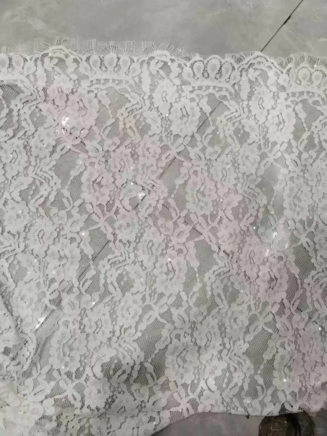 蕾丝带珠片谁家有带价格来，有单