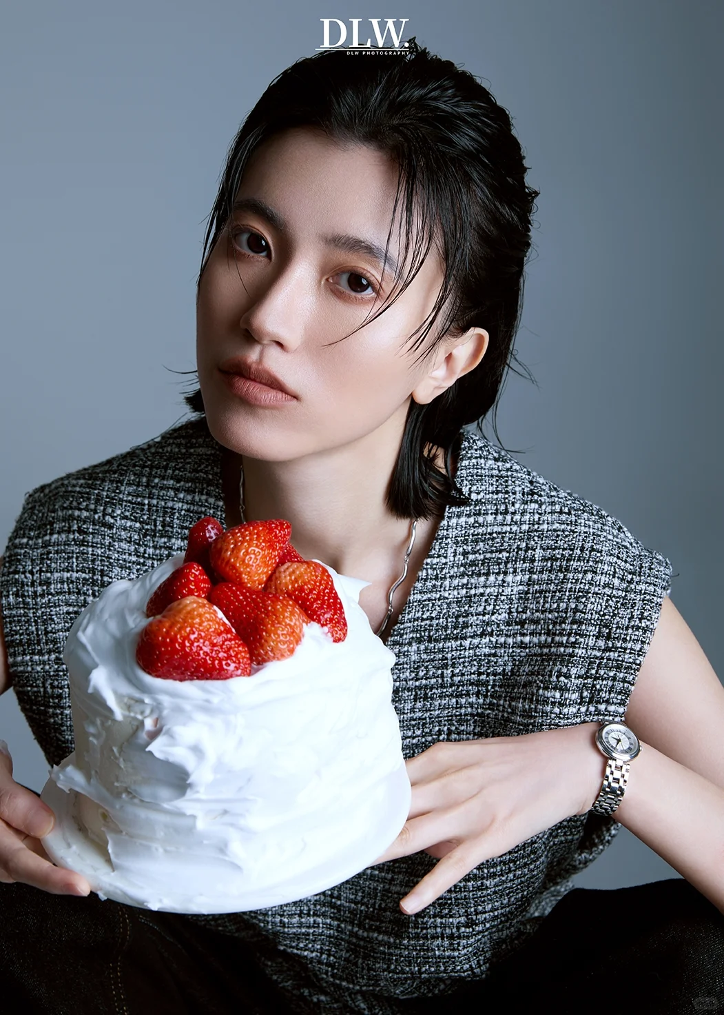 韩杂生日系列｜不一样的生日肖像