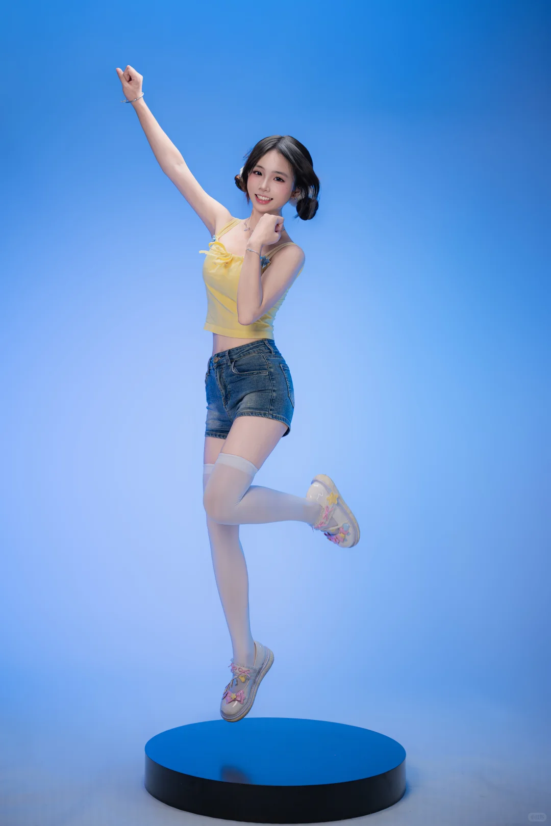 元气少女活力感拍照姿势分享