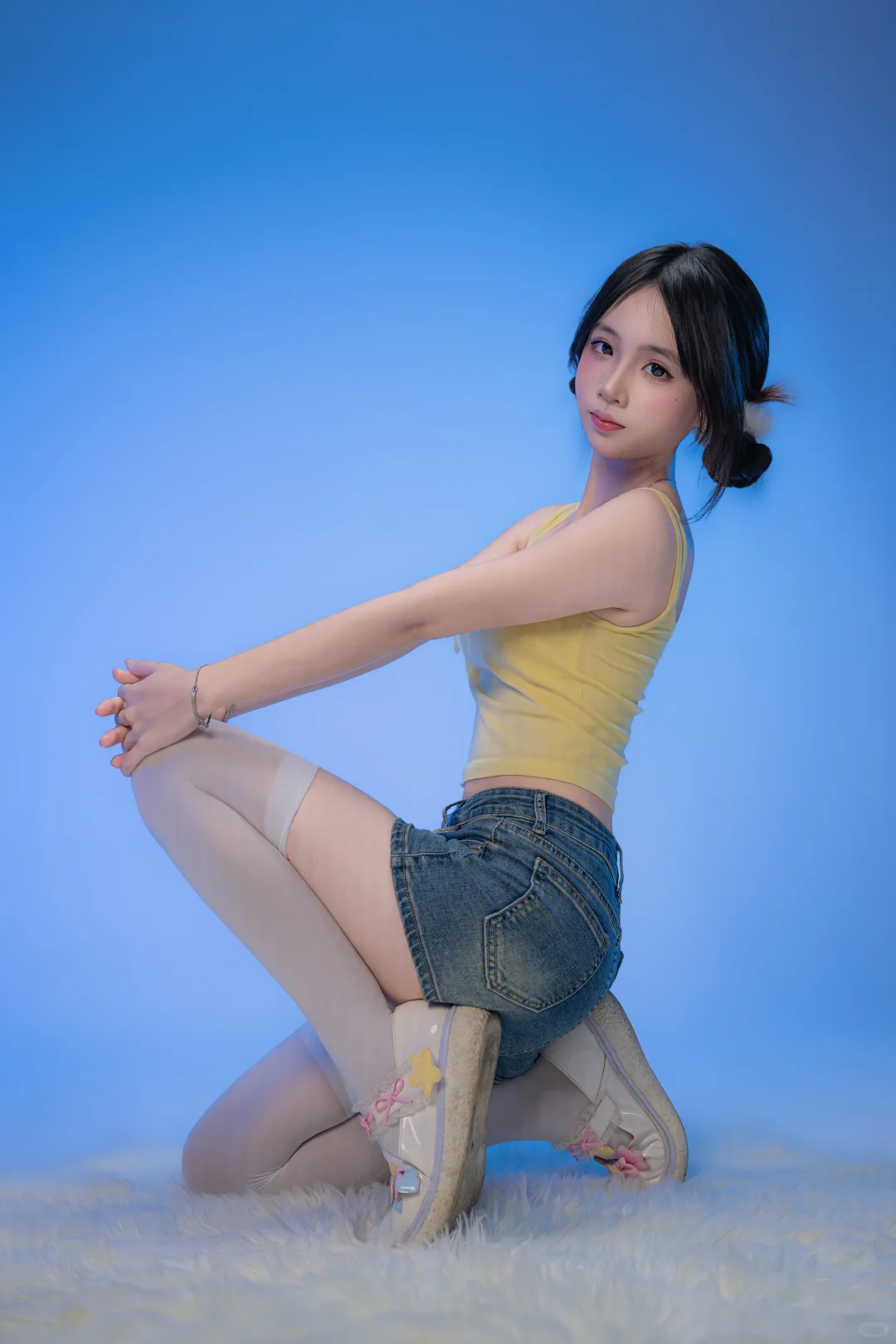 元气少女活力感拍照姿势分享