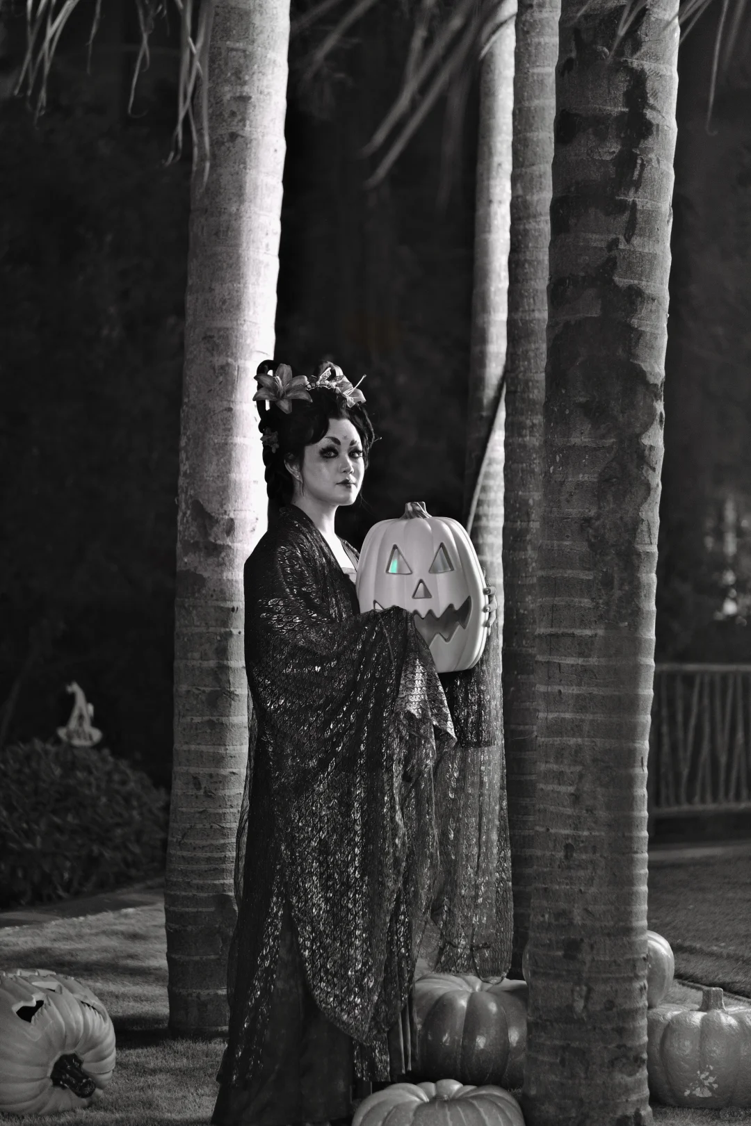 唐制混搭｜泛光的鳞片上，盛开出妖艳的花