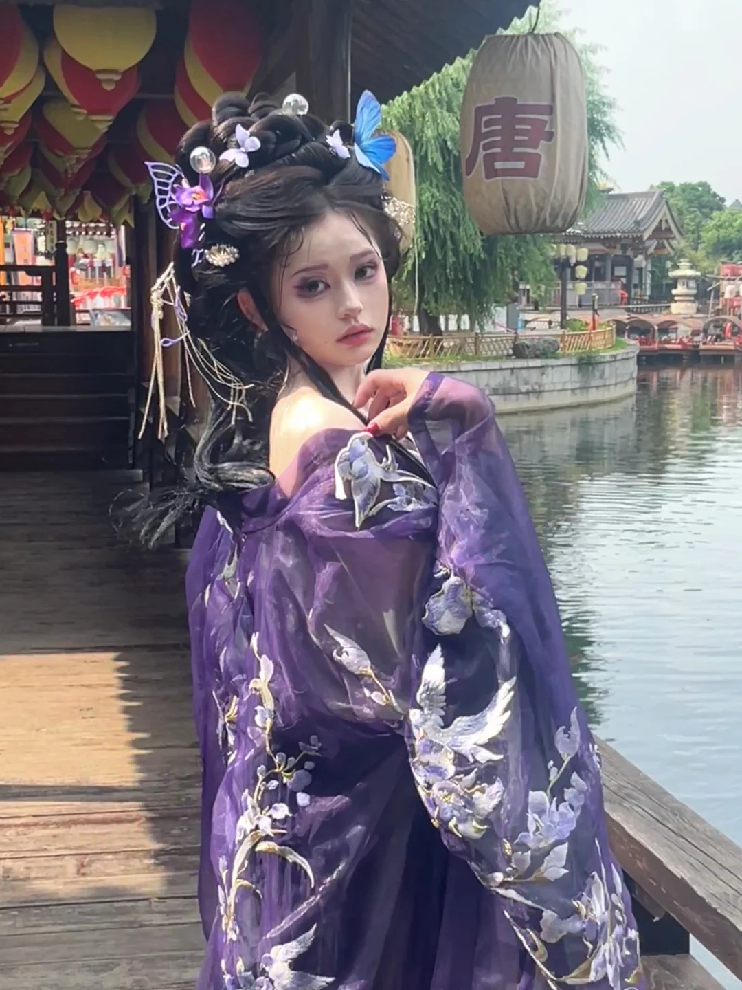 “那妖常扮做美丽的女子，最擅长蛊惑人心”