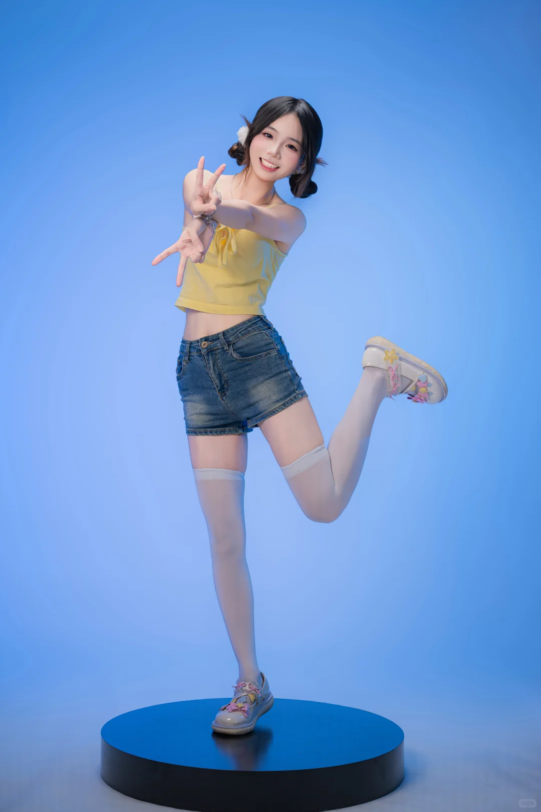 元气少女活力感拍照姿势分享