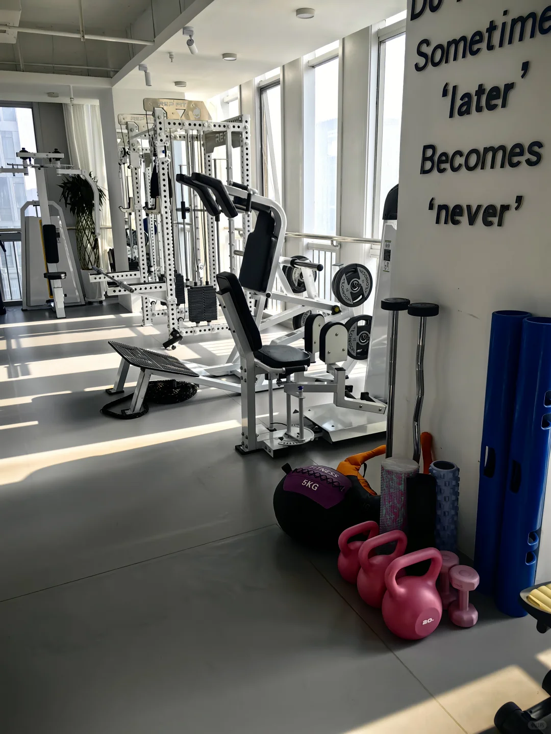 呼市女教练一人一馆健身日常