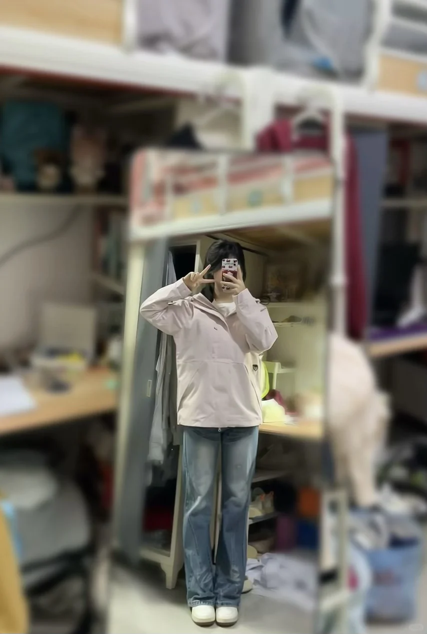 我是女大跟我🛍️‼️防风保暖显白冲锋衣分享