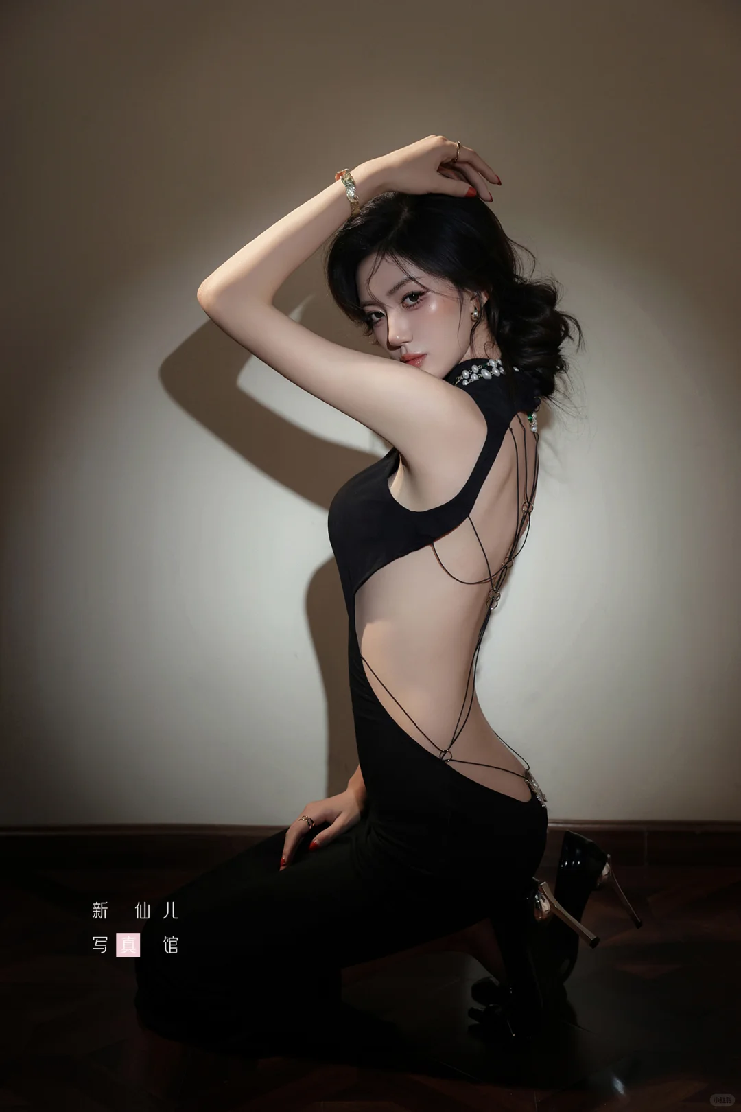 没错就是这个大女主，酷飒气质姐姐的style