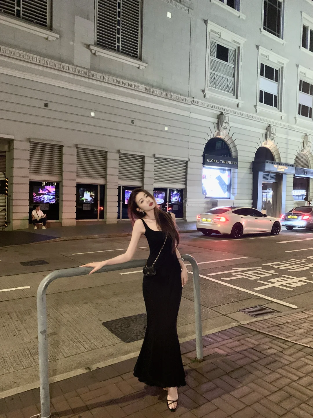 啊啊啊！！！这条露背连衣裙 回头率好高啊！！！