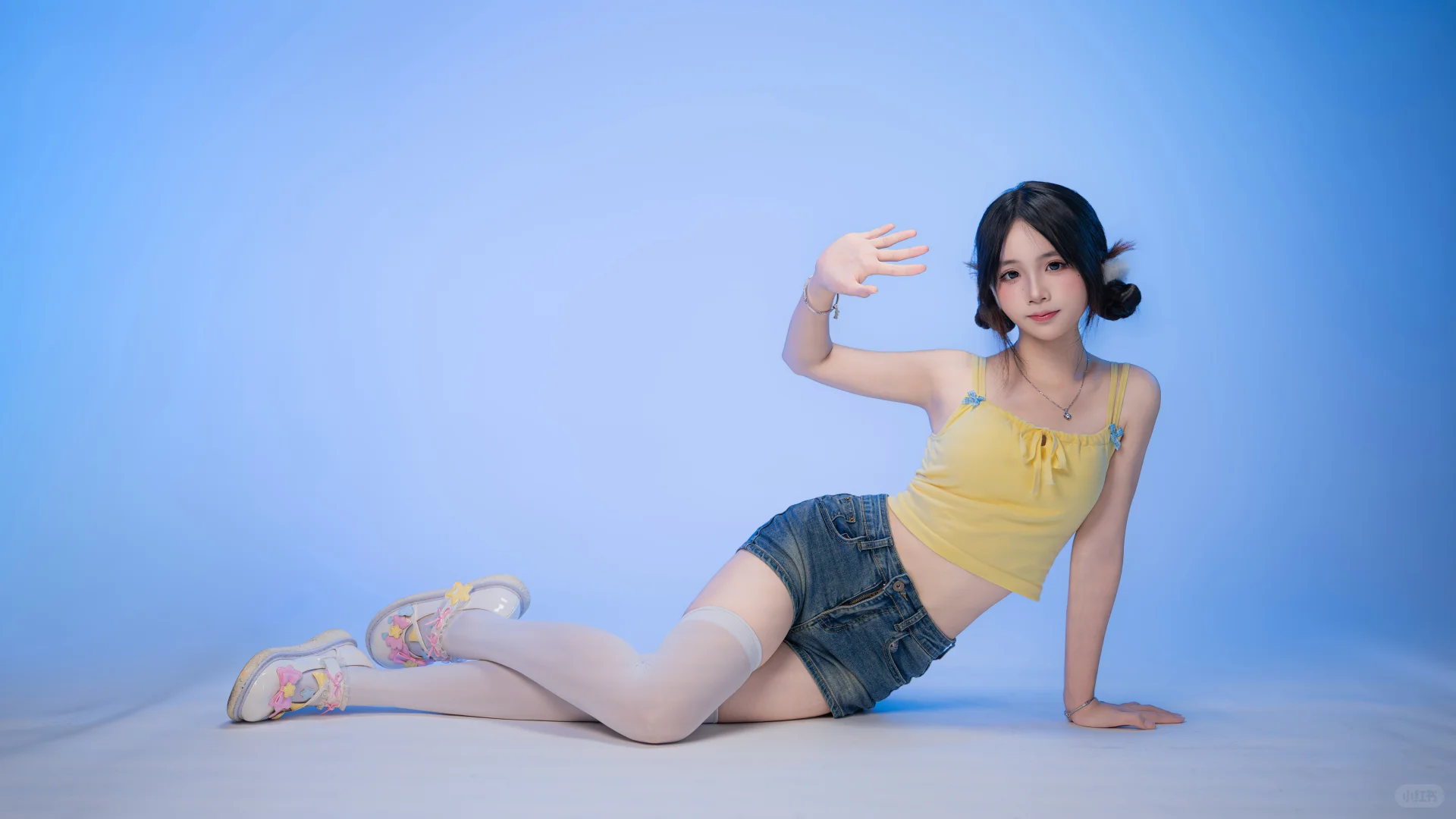 元气少女活力感拍照姿势分享