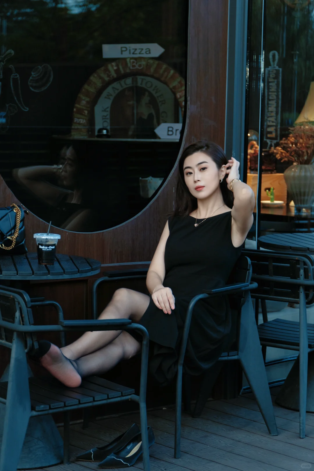 自然随性，才是成熟女性该有的姿态👩