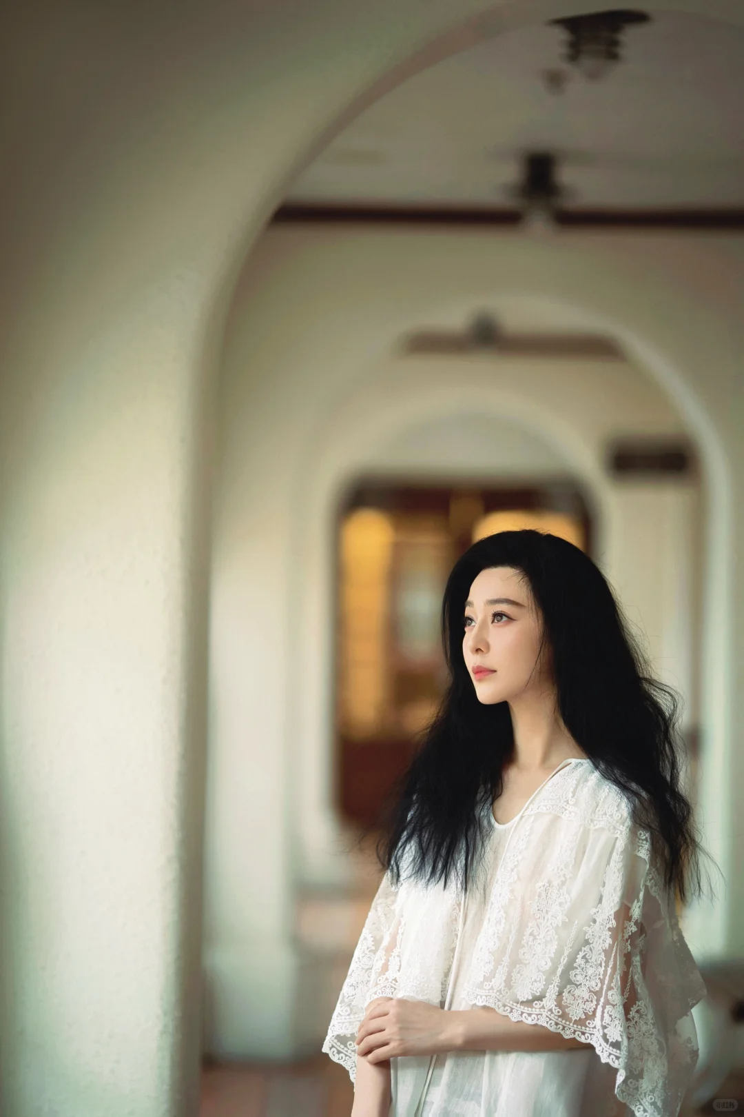 互勉成片｜肤若凝脂，抬手生香