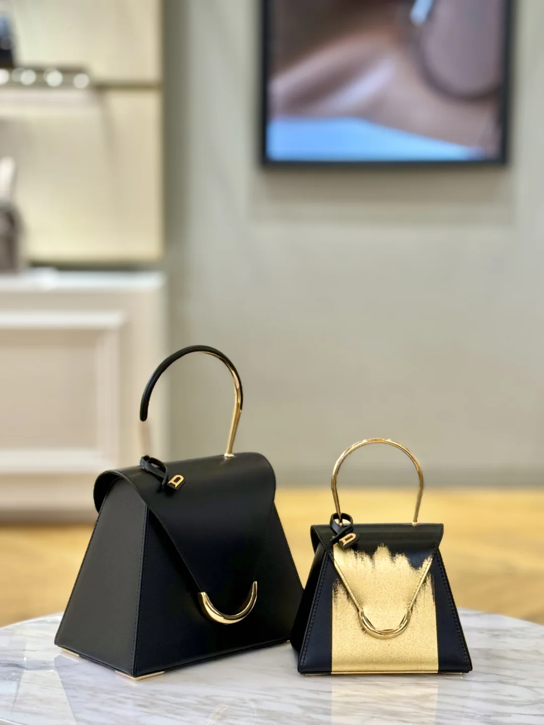 🎀吴宣仪的秋日优雅密码，被Caprice Toy解锁